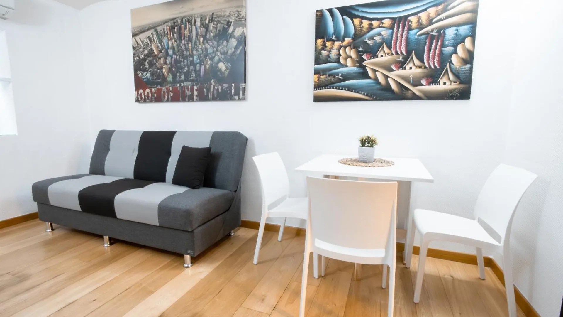 Sunrise Apartment Bari Italien